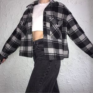 HIPPE ROSE Black/White/Grey Flannel Plaid Cropped Button Up Collared Jac…